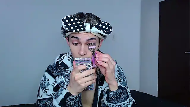 john vichenso online show from December 2, 2025, 10:00 pm