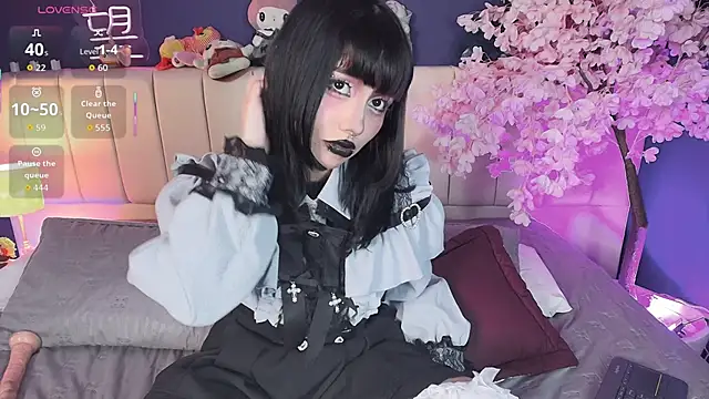 Shizuko  online show from June 11, 2026, 12:32 am