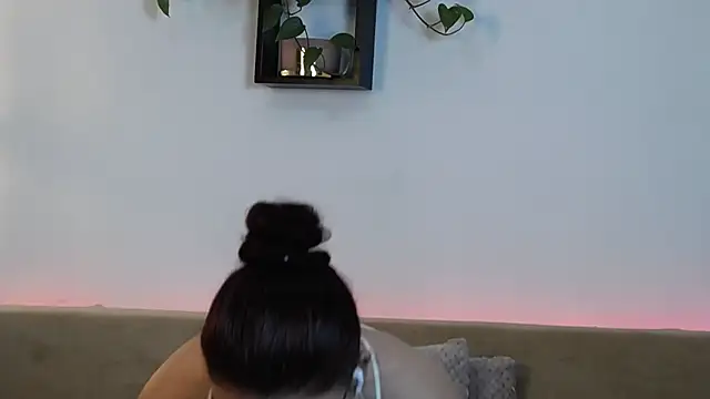 Snapshot of ScarletNoiree chatting on November 5, 2025, 11:57 am ScarletNoiree online show from November 5, 2025, 11:57 am