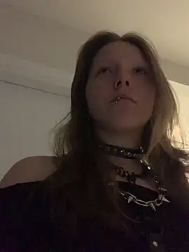 Snapshot of VesnaCrystal chatting on December 16, 2025, 6:39 am VesnaCrystal online show from December 16, 2025, 6:39 am