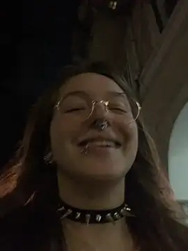 Snapshot of VesnaCrystal chatting on November 12, 2025, 6:12 pm VesnaCrystal online show from November 12, 2025, 6:12 pm