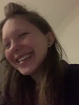 Snapshot of VesnaCrystal chatting on December 14, 2025, 7:08 pm VesnaCrystal online show from December 14, 2025, 7:08 pm