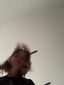 VesnaCrystal online show from April 24, 2026, 1:46 pm