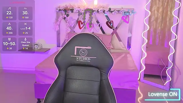 ZURY TAY online show from October 4, 2025, 11:34 am