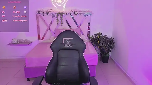 ZURY TAY online show from March 26, 2026, 11:52 am