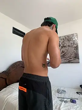 DeimonOficial online show from November 7, 2025, 6:45 pm