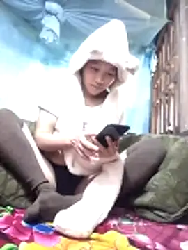 PhamPm70 online show from December 18, 2025, 1:00 am