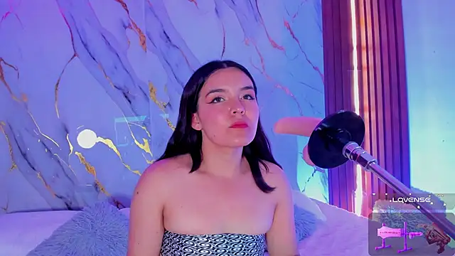 alicecute77 online show from November 29, 2025, 2:23 am