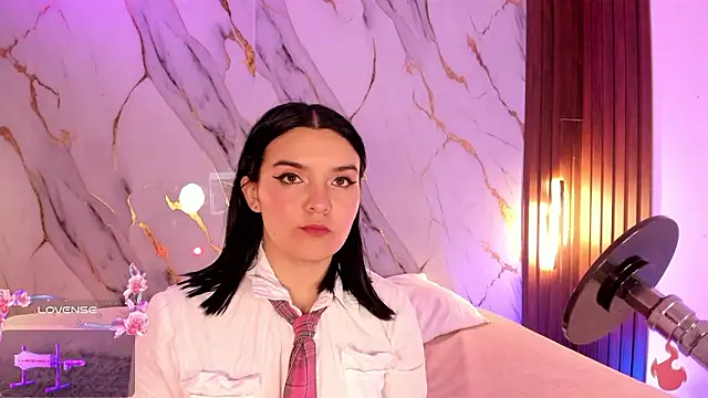 alicecute77 online show from February 20, 2026, 2:19 am