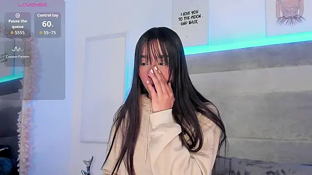 Snapshot of Aleja_ruizz chatting on September 25, 2025, 8:31 am Aleja ruizz online show from September 25, 2025, 8:31 am