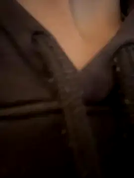 Snapshot of Aleja_ruizz chatting on November 26, 2025, 8:20 pm Aleja ruizz online show from November 26, 2025, 8:20 pm