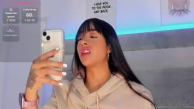 Snapshot of Aleja_ruizz chatting on September 23, 2025, 6:42 am Aleja ruizz online show from September 23, 2025, 6:42 am