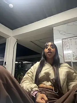 Snapshot of Aleja_ruizz chatting on September 21, 2025, 7:24 am Aleja ruizz online show from September 21, 2025, 7:24 am