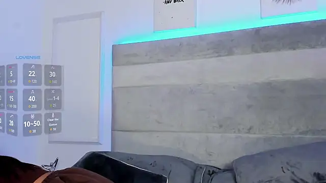 Snapshot of Aleja_ruizz chatting on October 29, 2025, 4:55 am Aleja ruizz online show from October 29, 2025, 4:55 am