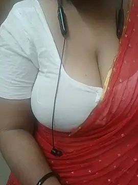 Snapshot of tami_lavanya chatting on June 20, 2026, 5:29 pm tami lavanya online show from June 20, 2026, 5:29 pm