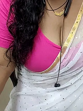 Snapshot of tami_lavanya chatting on June 27, 2026, 6:03 pm tami lavanya online show from June 27, 2026, 6:03 pm