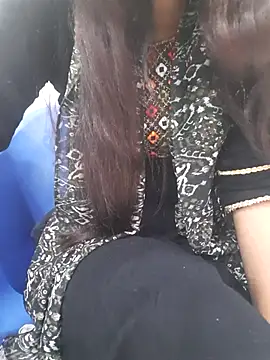 Aarti-kumri online show from November 7, 2025, 5:28 pm