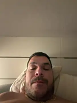 Snapshot of elvergon2023 chatting on March 2, 2026, 4:35 am elvergon2023 online show from March 2, 2026, 4:35 am