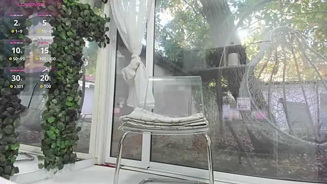 Snapshot of Lexi_Storm chatting on October 25, 2025, 5:50 am Lexi Storm online show from October 25, 2025, 5:50 am