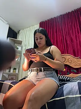 Snapshot of menna_lee chatting on April 21, 2026, 8:04 pm menna lee online show from April 21, 2026, 8:04 pm