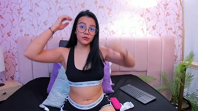 ariannaliss online show from October 9, 2025, 12:17 pm