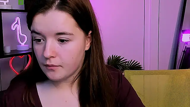 nika-still online show from November 8, 2025, 12:52 pm