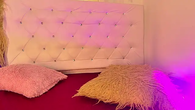 tatixxxvega online show from February 23, 2026, 1:12 pm