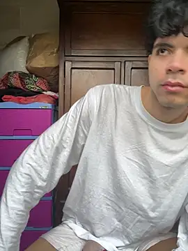 Axel-Mejia online show from February 3, 2026, 12:43 pm