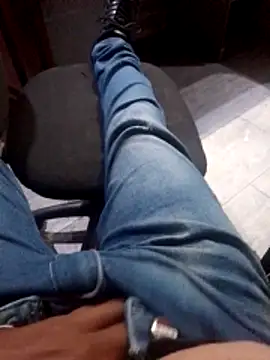 Snapshot of vergonvenco chatting on March 26, 2026, 4:11 am vergonvenco online show from March 26, 2026, 4:11 am