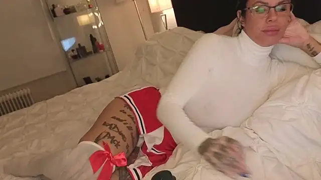 Snapshot of sexygilf82 chatting on September 26, 2025, 9:10 pm sexygilf82 online show from September 26, 2025, 9:10 pm