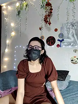 Snapshot of SinfulTemptation chatting on November 5, 2025, 2:42 pm SinfulTemptation online show from November 5, 2025, 2:42 pm