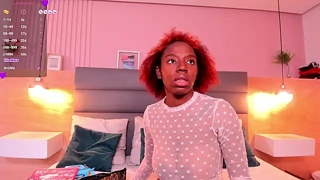  emma willliams  online show from October 9, 2025, 3:23 pm