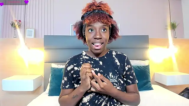  emma willliams  online show from October 3, 2025, 10:44 pm