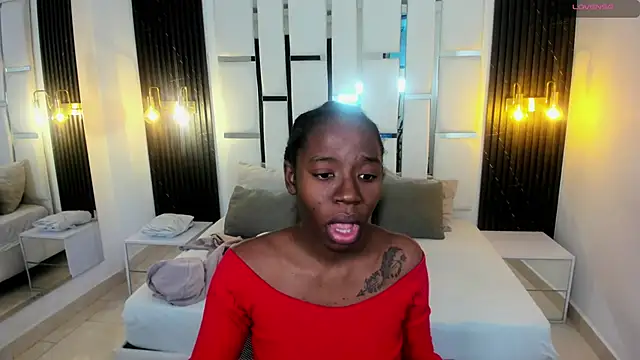  emma willliams  online show from November 26, 2025, 1:33 pm