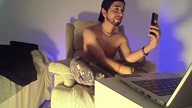 Snapshot of Dimax_xxx chatting on December 17, 2025, 10:59 pm Dimax xxx online show from December 17, 2025, 10:59 pm