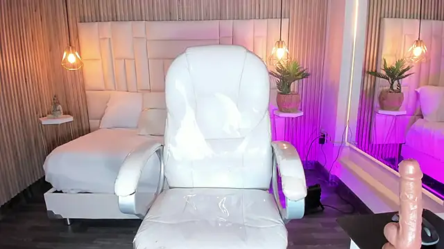 Snapshot of DulceGreem chatting on September 17, 2025, 11:56 am DulceGreem online show from September 17, 2025, 11:56 am