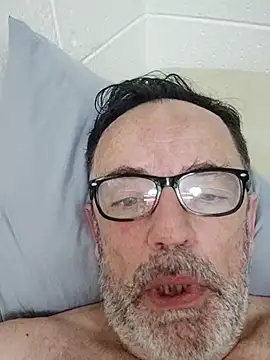 Snapshot of Txacas chatting on December 17, 2025, 2:27 am Txacas online show from December 17, 2025, 2:27 am