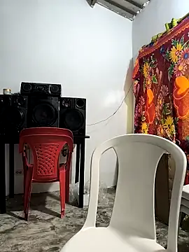 giannis090 online show from November 18, 2025, 8:12 pm