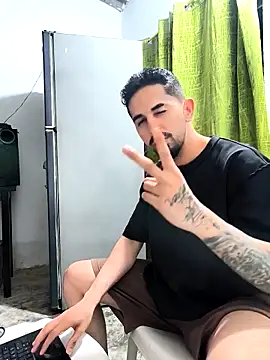 giannis090 online show from April 26, 2026, 2:31 am