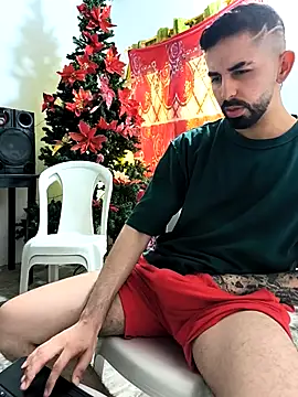 giannis090 online show from December 19, 2025, 8:55 pm