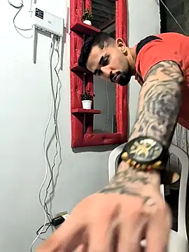 giannis090 online show from October 8, 2025, 8:42 pm