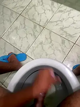 Kaua11225 online show from November 5, 2025, 6:00 pm