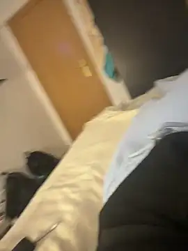 yesirrrr111 online show from March 18, 2026, 4:08 pm