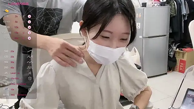 Snapshot of ni_ni01 chatting on September 9, 2025, 10:03 am ni ni01 online show from September 9, 2025, 10:03 am