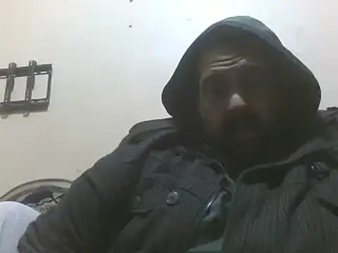 elpoop7305 online show from January 7, 2026, 1:16 pm