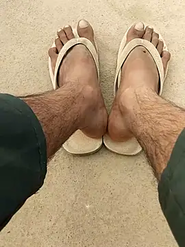 INTERNATIONAL0001 online show from October 25, 2025, 2:44 am