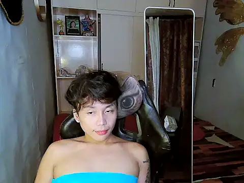 YourNikkieXxx online show from October 29, 2025, 10:47 am