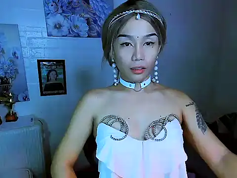 YourNikkieXxx online show from October 16, 2025, 11:29 am