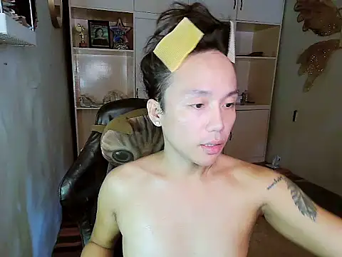 YourNikkieXxx online show from October 30, 2025, 7:17 am