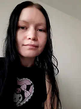 DragonFoxie online show from September 26, 2025, 8:21 am